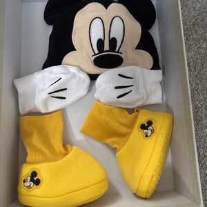 Mickey baby accessories